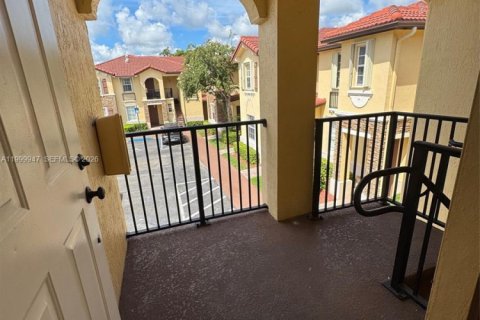 Снять в аренду кондоминиум в Хомстед, Флорида 3 спальни, 98.66м2, № 2065074 - фото 17