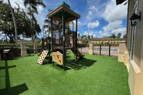 Снять в аренду кондоминиум в Хомстед, Флорида 3 спальни, 98.66м2, № 2065074 - фото 21