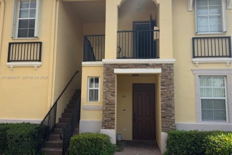 Снять в аренду кондоминиум в Хомстед, Флорида 3 спальни, 98.66м2, № 2065074 - фото 3