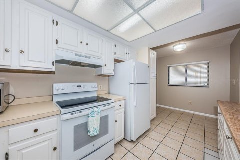 Copropriété à vendre à Saint Petersburg, Floride: 2 chambres, 96.62 m2 № 1898583 - photo 14