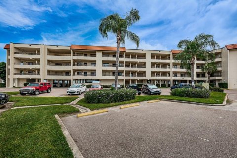 Copropriété à vendre à Saint Petersburg, Floride: 2 chambres, 96.62 m2 № 1898583 - photo 1