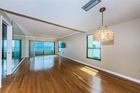 Copropriété à vendre à Saint Petersburg, Floride: 2 chambres, 96.62 m2 № 1898583 - photo 19