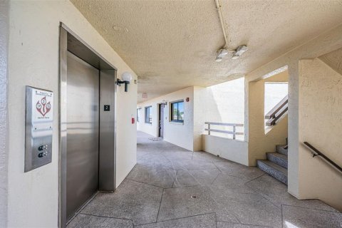Copropriété à vendre à Saint Petersburg, Floride: 2 chambres, 96.62 m2 № 1898583 - photo 10