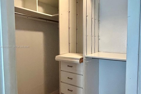 Casa en alquiler en Fort Lauderdale, Florida, 2 dormitorios, 130.06 m2 № 1991068 - foto 19