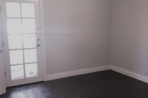 Casa en alquiler en Fort Lauderdale, Florida, 2 dormitorios, 130.06 m2 № 1991068 - foto 13