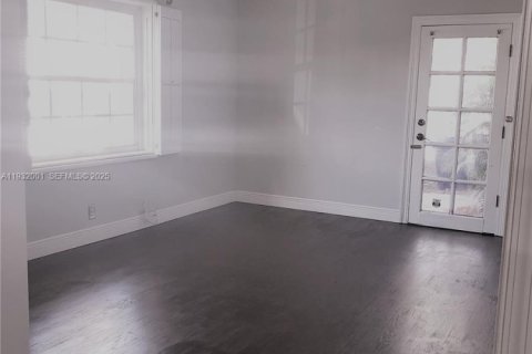Casa en alquiler en Fort Lauderdale, Florida, 2 dormitorios, 130.06 m2 № 1991068 - foto 11