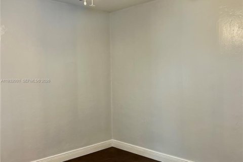 Casa en alquiler en Fort Lauderdale, Florida, 2 dormitorios, 130.06 m2 № 1991068 - foto 23