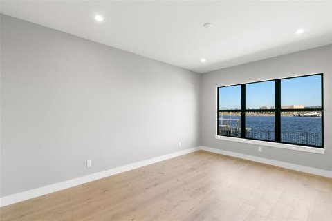 House in Palmetto, Florida 3 bedrooms, 279.45 sq.m. № 2093939 - photo 22