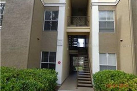Condo in Riverview, Florida, 2 bedrooms  № 1912305 - photo 1