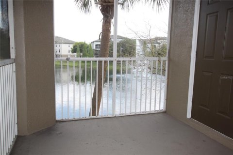 Condo in Riverview, Florida, 2 bedrooms  № 1912305 - photo 10