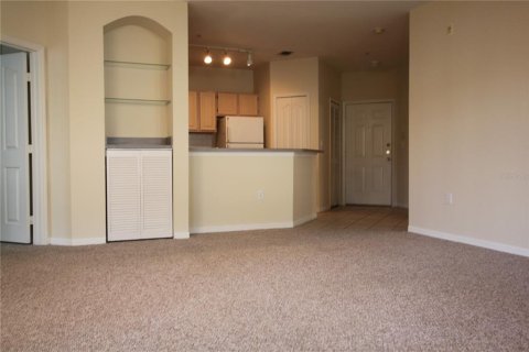 Condo in Riverview, Florida, 2 bedrooms  № 1912305 - photo 4