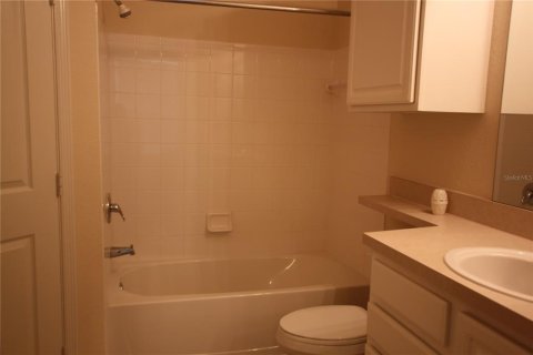 Condo in Riverview, Florida, 2 bedrooms  № 1912305 - photo 6