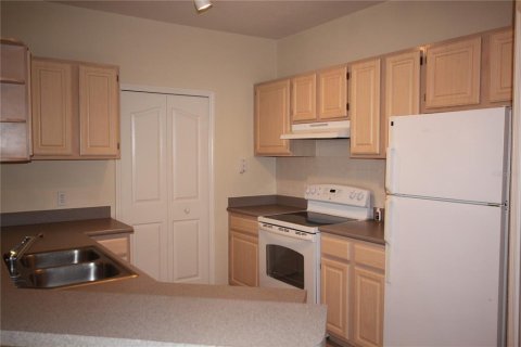 Condo in Riverview, Florida, 2 bedrooms  № 1912305 - photo 2