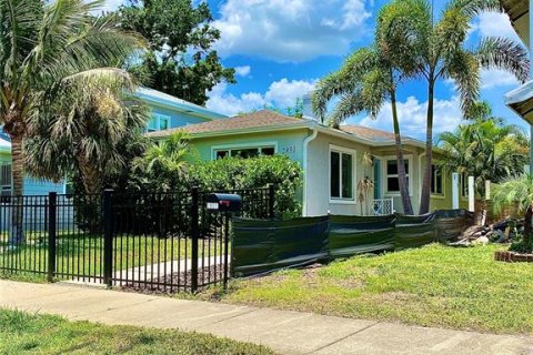 Villa ou maison à louer à Saint Petersburg, Floride: 3 chambres, 168.71 m2 № 1786853 - photo 4
