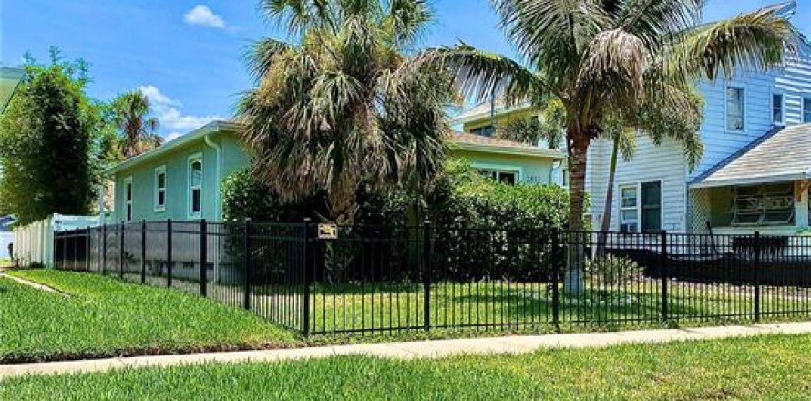 Casa en Saint Petersburg, Florida 3 dormitorios, 168.71 m2 № 1786853