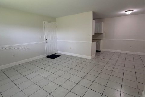 Condominio en alquiler en Cutler Bay, Florida, 1 dormitorio, 62.24 m2 № 1956500 - foto 6