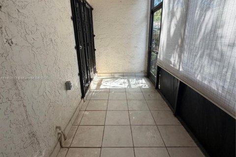 Condominio en alquiler en Cutler Bay, Florida, 1 dormitorio, 62.24 m2 № 1956500 - foto 11