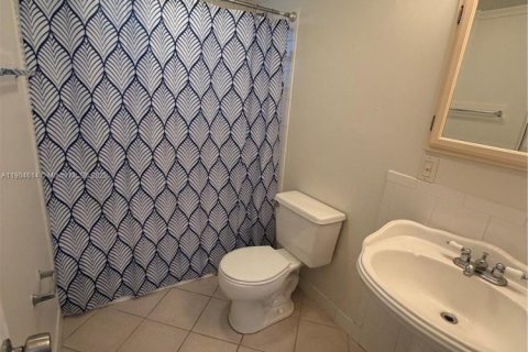 Condominio en alquiler en Cutler Bay, Florida, 1 dormitorio, 62.24 m2 № 1956500 - foto 8