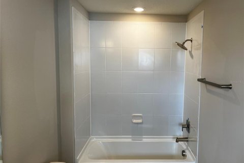 Villa ou maison à louer à Clermont, Floride: 5 chambres, 242.94 m2 № 2433520 - photo 25