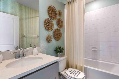 House in Lakewood Ranch, Florida 4 bedrooms, 256.04 sq.m. № 1795541 - photo 2