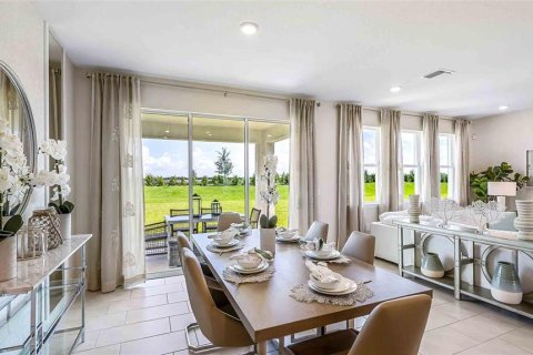 House in Lakewood Ranch, Florida 4 bedrooms, 256.04 sq.m. № 1795541 - photo 6
