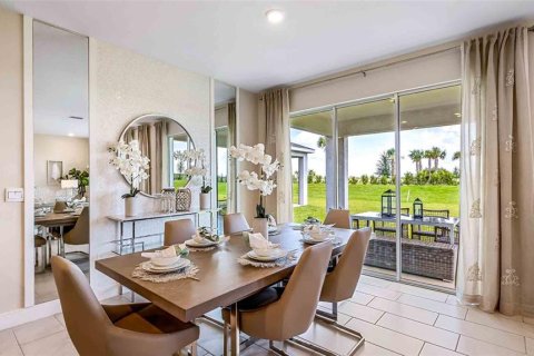 House in Lakewood Ranch, Florida 4 bedrooms, 256.04 sq.m. № 1795541 - photo 5