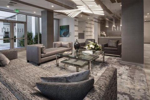 Снять в аренду квартиру в Майами, Флорида 1 спальня, 66.52м2, № 1992458 - фото 4