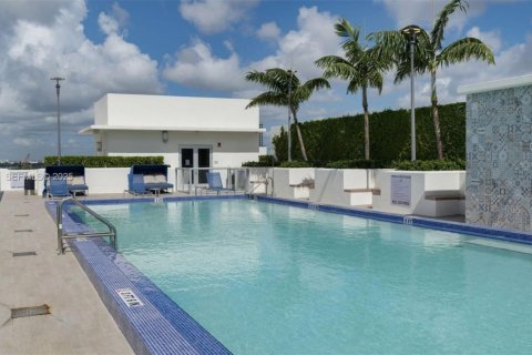 Снять в аренду квартиру в Майами, Флорида 1 спальня, 66.52м2, № 1992458 - фото 17