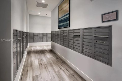 Снять в аренду квартиру в Майами, Флорида 1 спальня, 66.52м2, № 1992458 - фото 15