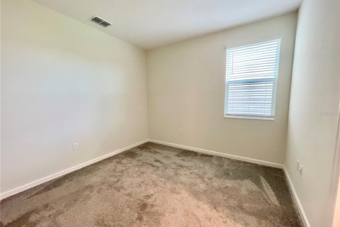 House in Kissimmee, Florida 5 bedrooms, 296.64 sq.m. № 2104963 - photo 11