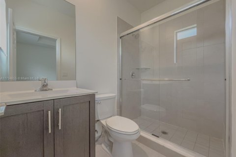 Townhouse in Miami Lakes, Florida 3 bedrooms, 131.18 sq.m. № 1937922 - photo 23