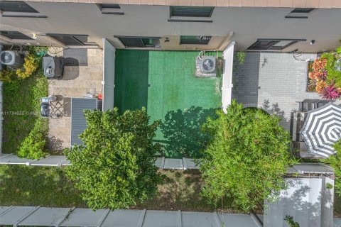 Adosado en venta en Miami Lakes, Florida, 3 dormitorios, 131.18 m2 № 1937922 - foto 30