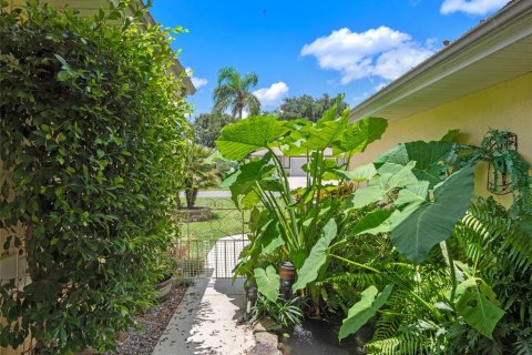 Casa en venta en Leesburg, Florida, 3 dormitorios, 216.74 m2 № 1815182 - foto 5