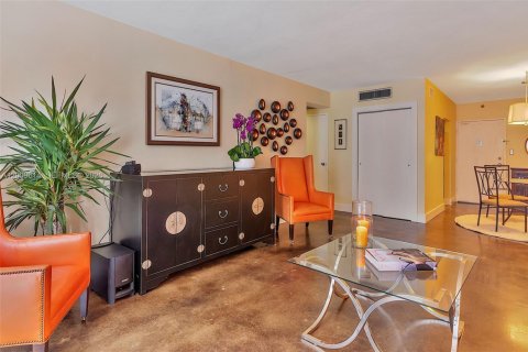 Condominio en venta en Miami Beach, Florida, 1 dormitorio, 77.76 m2 № 2089819 - foto 23