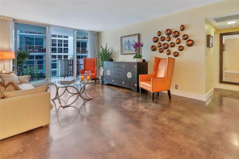 Condominio en venta en Miami Beach, Florida, 1 dormitorio, 77.76 m2 № 2089819 - foto 14