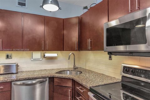 Condominio en venta en Miami Beach, Florida, 1 dormitorio, 77.76 m2 № 2089819 - foto 6
