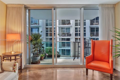 Condominio en venta en Miami Beach, Florida, 1 dormitorio, 77.76 m2 № 2089819 - foto 17