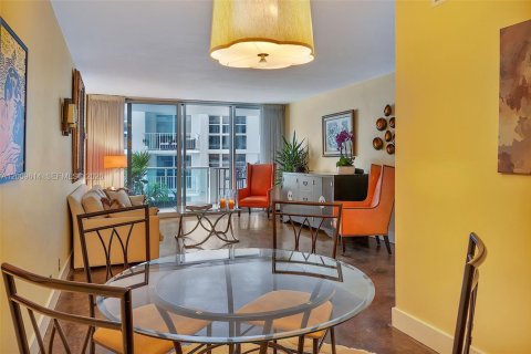 Condominio en venta en Miami Beach, Florida, 1 dormitorio, 77.76 m2 № 2089819 - foto 9