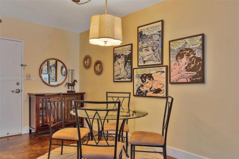 Condominio en venta en Miami Beach, Florida, 1 dormitorio, 77.76 m2 № 2089819 - foto 11