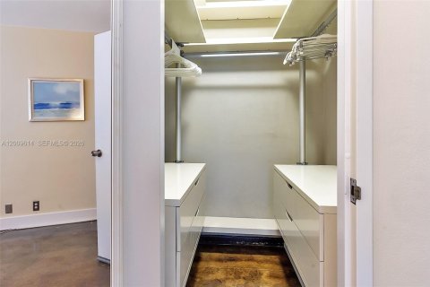 Condominio en venta en Miami Beach, Florida, 1 dormitorio, 77.76 m2 № 2089819 - foto 29