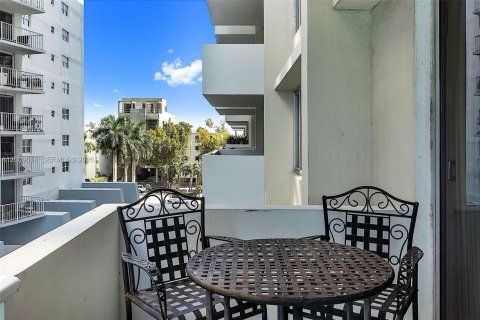 Condominio en venta en Miami Beach, Florida, 1 dormitorio, 77.76 m2 № 2089819 - foto 19