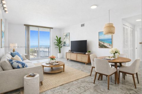 Condo in Miami, Florida, 2 bedrooms  № 2029061