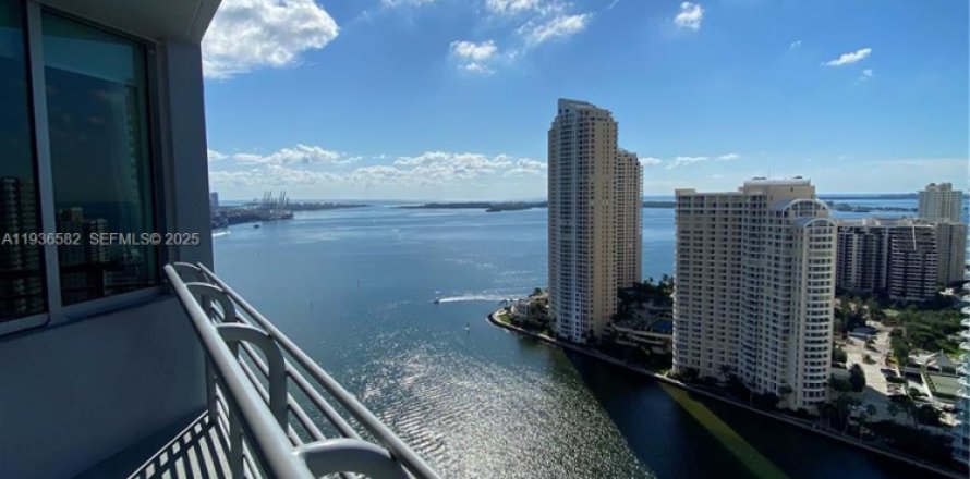 Condo in Miami, Florida, 2 bedrooms  № 1994799