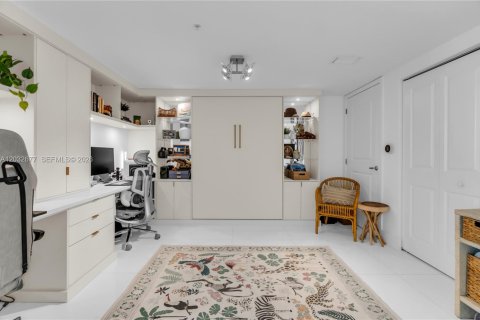 Condo in Sunny Isles Beach, Florida, 2 bedrooms № 2188274 - photo 5