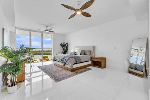 Condo in Sunny Isles Beach, Florida, 2 bedrooms № 2188274 - photo 23