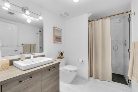 Condo in Sunny Isles Beach, Florida, 2 bedrooms № 2188274 - photo 8
