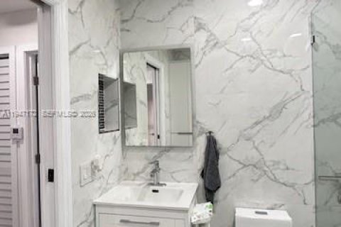 Touwnhouse à louer à Hialeah, Floride: 2 chambres, 80.55 m2 № 2003295 - photo 14