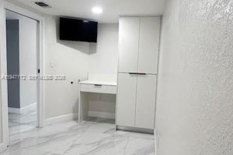 Touwnhouse à louer à Hialeah, Floride: 2 chambres, 80.55 m2 № 2003295 - photo 8
