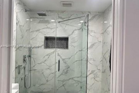 Touwnhouse à louer à Hialeah, Floride: 2 chambres, 80.55 m2 № 2003295 - photo 15