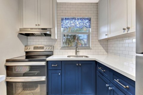 Condo in Boynton Beach, Florida, 2 bedrooms № 2245898 - photo 17
